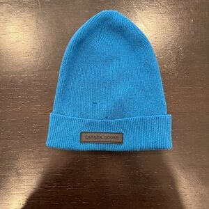 Canada Goose Turquoise Wool/Cashmere Hat. Made in Italy. Men and Woman.